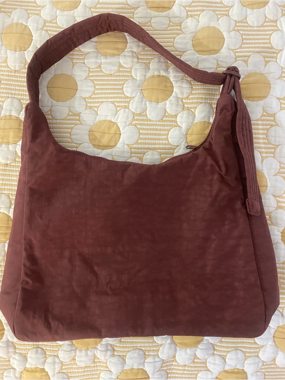BAGGU Nylon Shoulder Bag in Mahogany